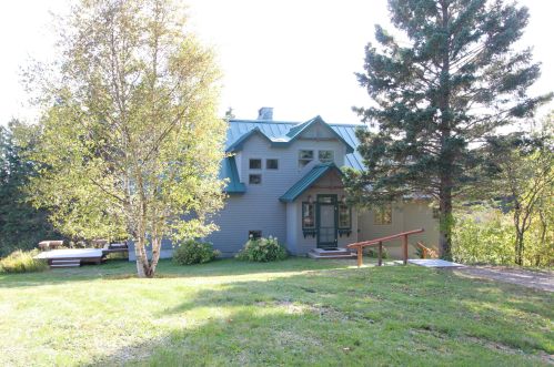 3010 Main St, Rangeley, ME 04970 exterior
