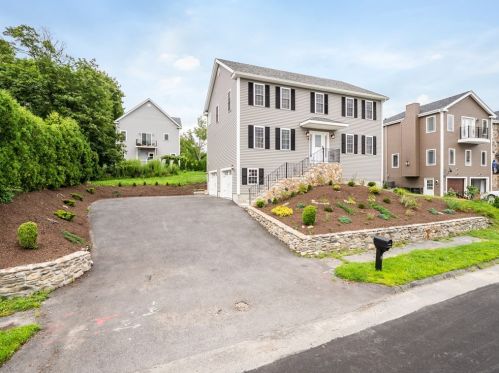 9 Myrna Rd, Worcester, MA 01604 exterior