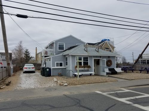 51 Northern Blvd, Plum Island, MA 01951 exterior