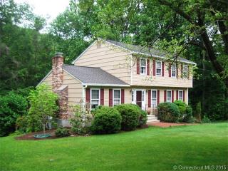104 Thoreau Dr, Huntington, CT 06484 exterior
