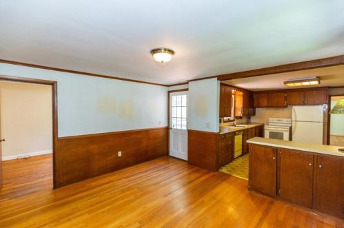 31 Nipsah Rd, East Greenwich, RI 02818 exterior