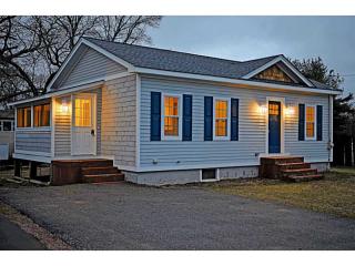 15 Noyes St, Warwick, RI 02886 exterior
