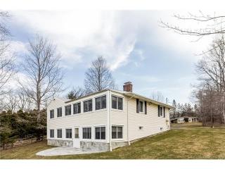 201 Baileyville Rd, Middlefield, CT 06455 exterior