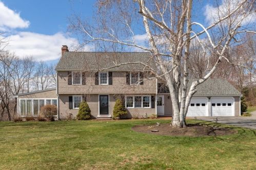 14 Kimball Rd, West-Newbury, MA 01985 exterior