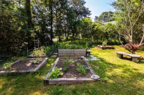49 Shaker House Rd, Yarmouth, MA 02675 exterior