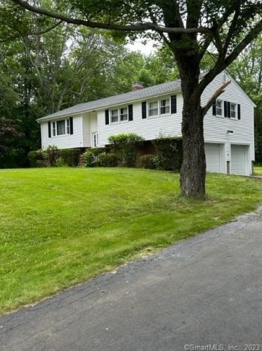 10 Clark Rd, Manchester, CT 06043 exterior