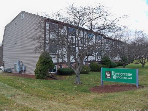 20 Evergreene, Wallingford, CT 06492 exterior