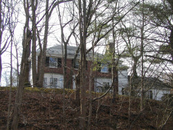 8 Varick Hill Rd, Newton, MA 02468 exterior