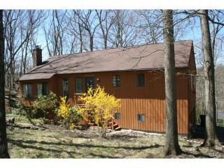 57 Madeline Dr, Ridgefield, CT 06877 exterior