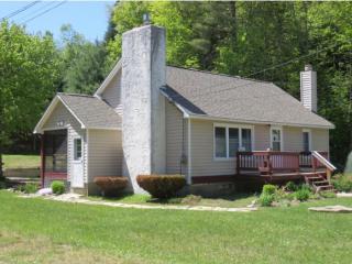 82 Maurice Ln, Londonderry, VT 05148 exterior