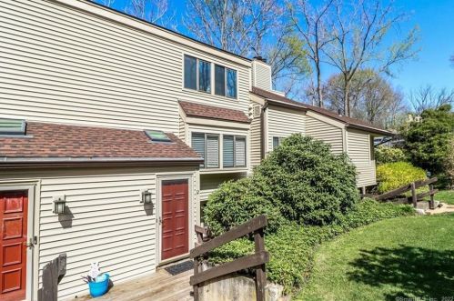 12 Bristol Path, Brookfield Center, CT 06804 exterior