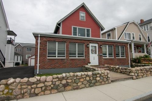 178 Winthrop Shore Dr, Winthrop, MA 02152 exterior