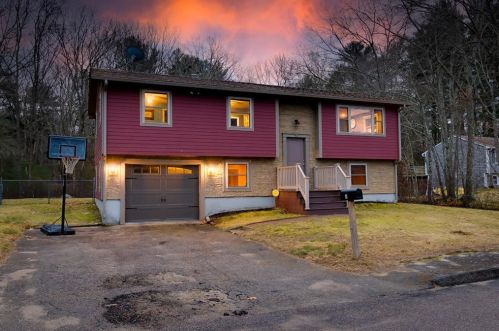 7 Jade Rd, Coventry, RI 02816 exterior