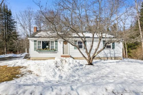 28 Parillo St, Lisbon, ME 04252 exterior