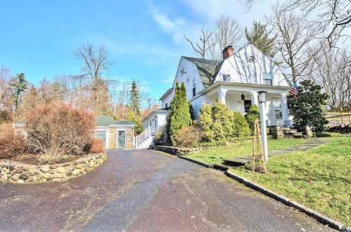 426 Tranquility Rd, Waterbury, CT 06762 exterior