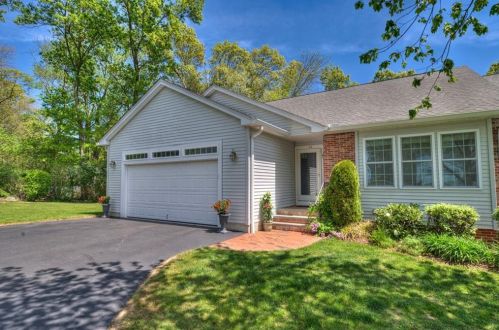 44 Quail Ridge Ln, Warwick, RI 02889 exterior