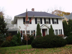 35 Elmore St, Newton, MA 02459 exterior