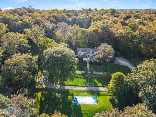 121 Ferris Hill Rd, New Canaan, CT 06840 exterior