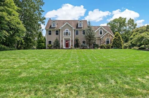 3 Quail Hollow Ln, Sandy-Hook, CT 06482 exterior