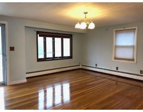 28 Assabet Ln, Worcester, MA 01602 exterior