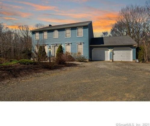 26 Executive Hill Rd, Waterbury, CT 06716 exterior