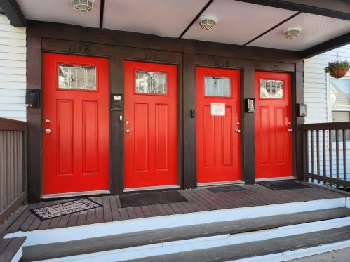 127 Walnut St, Nashua, NH 03060 exterior