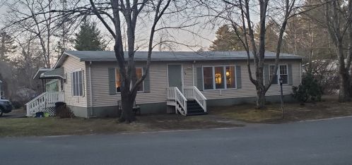 14 Truman Ct, Carver, MA 02330 exterior