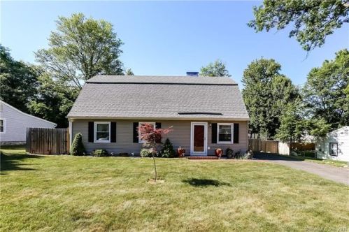 15 Birch St, Danbury, CT 06810 exterior