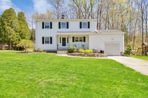 15 Toll Gate Rd, Upper Stepney, CT 06468 exterior