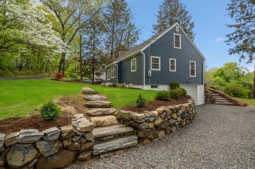 15 Rabbit Ln, Brookfield Center, CT 06804 exterior