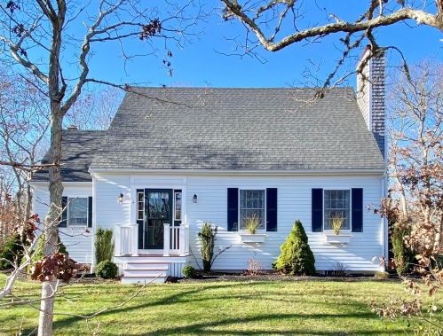 15 Bold Meadow Ln, Marthas Vineyard, MA 02539 exterior