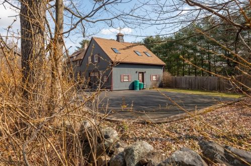 70 Boston St, Middleton, MA 01949 exterior