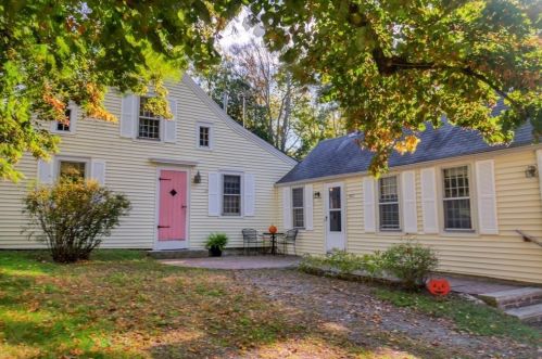 421 Plymouth St, East-Bridgewater, MA 02324 exterior