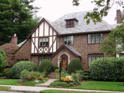 46 Homestead St, Newton, MA 02468 exterior