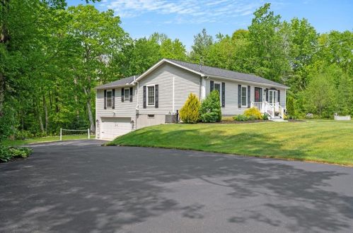 704 Hill Rd, Glocester, RI 02859 exterior