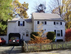 10 Manchester Rd, Newton, MA 02461 exterior