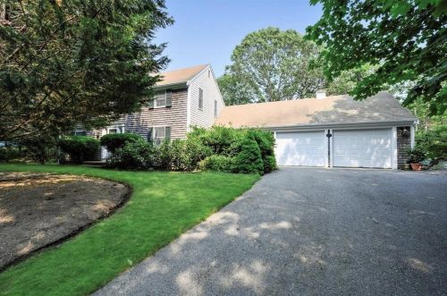 50 Kerouach Rd, Wellfleet, MA 02667 exterior