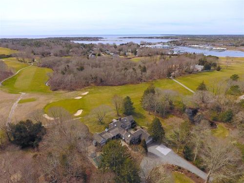 63 Bay St, Osterville, MA 02655 exterior