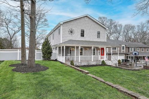 24 Mohawk St, Coventry, RI 02816 exterior