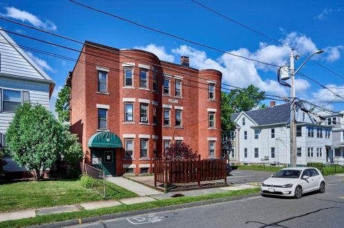 18 Orchard St, Northampton, MA 01060 exterior