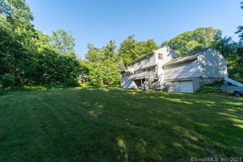 32 Rock Rd, Unionville, CT 06013 exterior