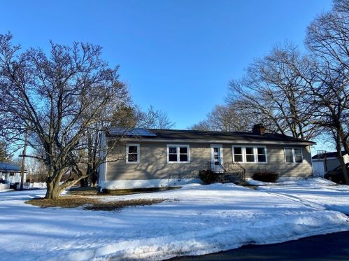 39 Fairview Ave, Methuen, MA 01844 exterior