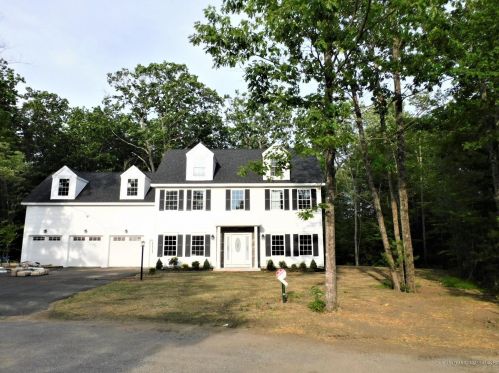 17 Country Dr, Old-Orchard-Beach, ME 04064 exterior