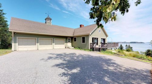 24 Comstock Ln, Lubec, ME 04652 exterior