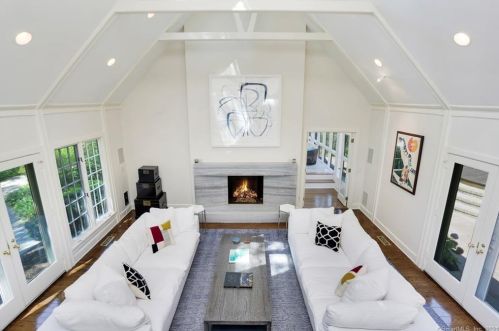 215 Clapboard Ridge Rd, Greenwich, CT 06831 exterior