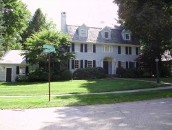 85 Country Club Rd, Newton, MA 02459 exterior