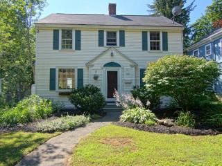 782 Middle Rd, Portsmouth, NH 03801 exterior