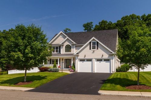 14 Sables Way, Lincoln, RI 02865 exterior