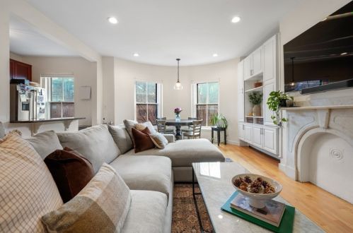 37 Upton St, Boston, MA 02118 exterior