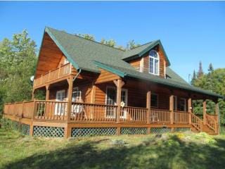 62 Meadow View Dr, Pittsburg, NH 03592 exterior